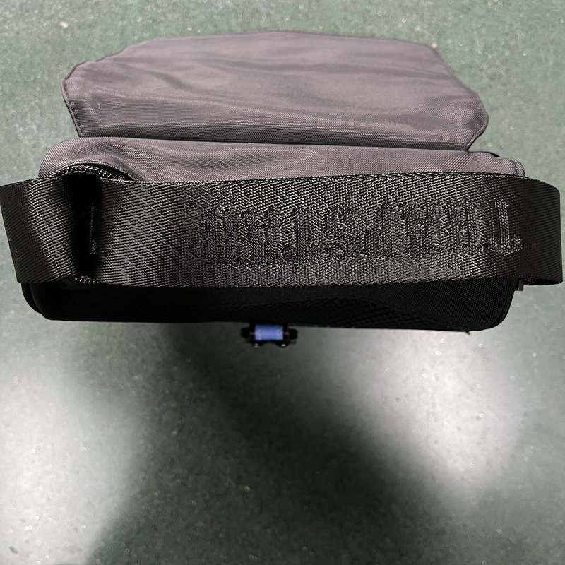 trapstar 109 1.0IRONGATE T CROSS BODY BAG BLACK Gradient D556