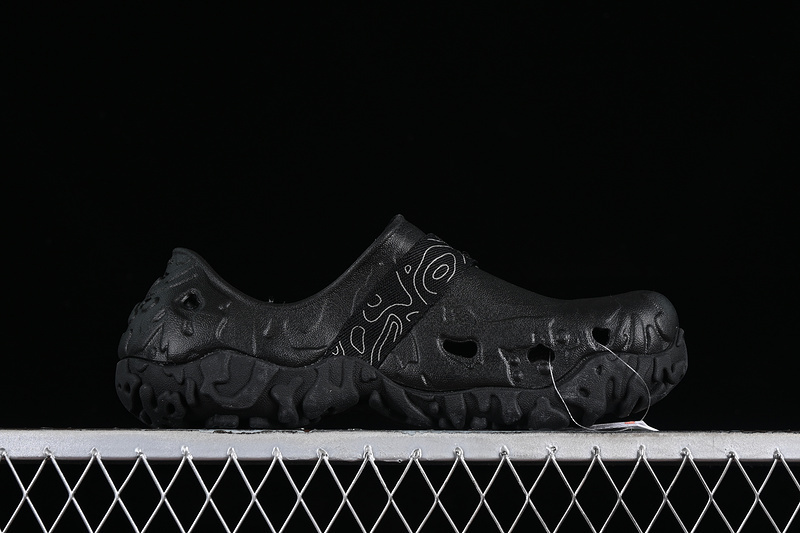 Sandal 【250】[CROCS CLASSIC BLACK]-[WOMAN︰36-39]-[MAN︰40-46] 794B