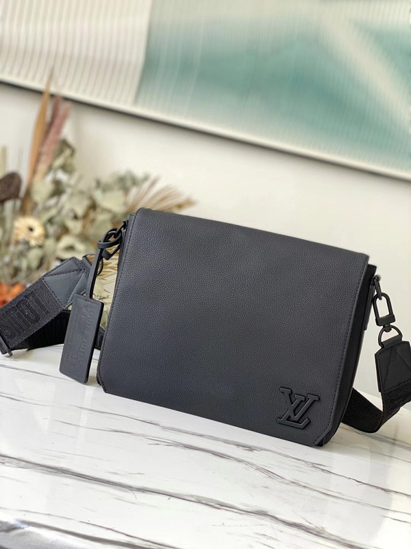 shoulder bag Lv men shoulder bag real leather M57080 Aerogram0022