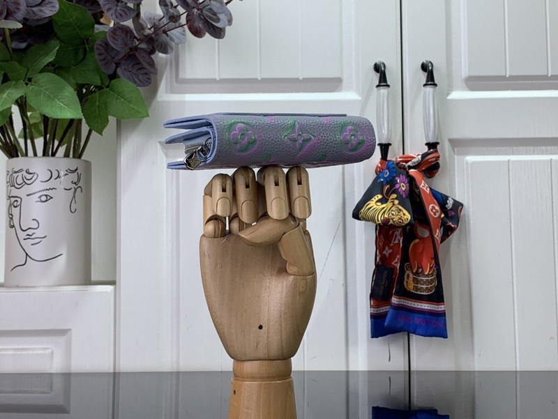 Luxury brand wallets LV CLEA WALLET M8152900E7