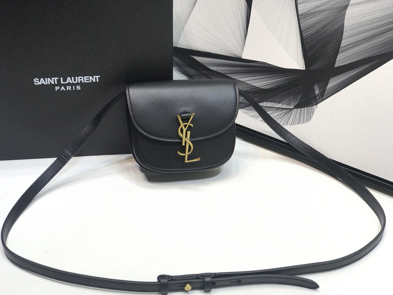 ysl MONOGRAM 260USD80A5
