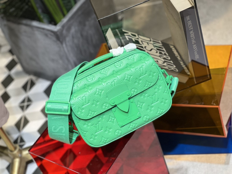 LV S-LOCK MESSENGER BAG M20904 (270USD)(F029)