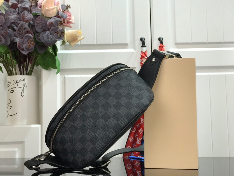 louis vuitton LV CAMPUS BUMBAG N4036228AE