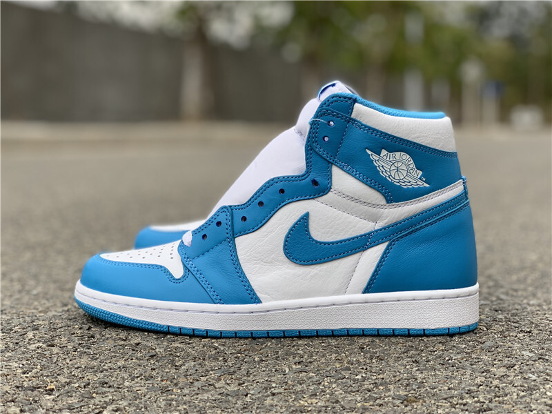 jordan 1 520 555088 117 AIR JORDAN 1 RETRO HIGH OG UNC WHITE DARK POWDER BLUE MAN 40.5 46 BA4