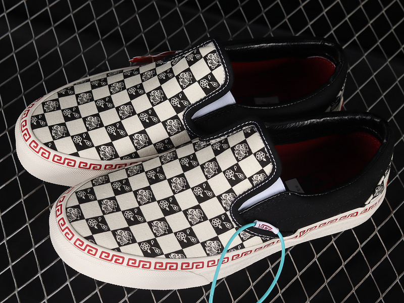 [VN0A5JLXBMA]-[CLASSIC SLIP-ON YEAR OF THE RABBIT BLACK∕BLACK∕BEIGE-RED]-[WOMAN︰...(F5AE)