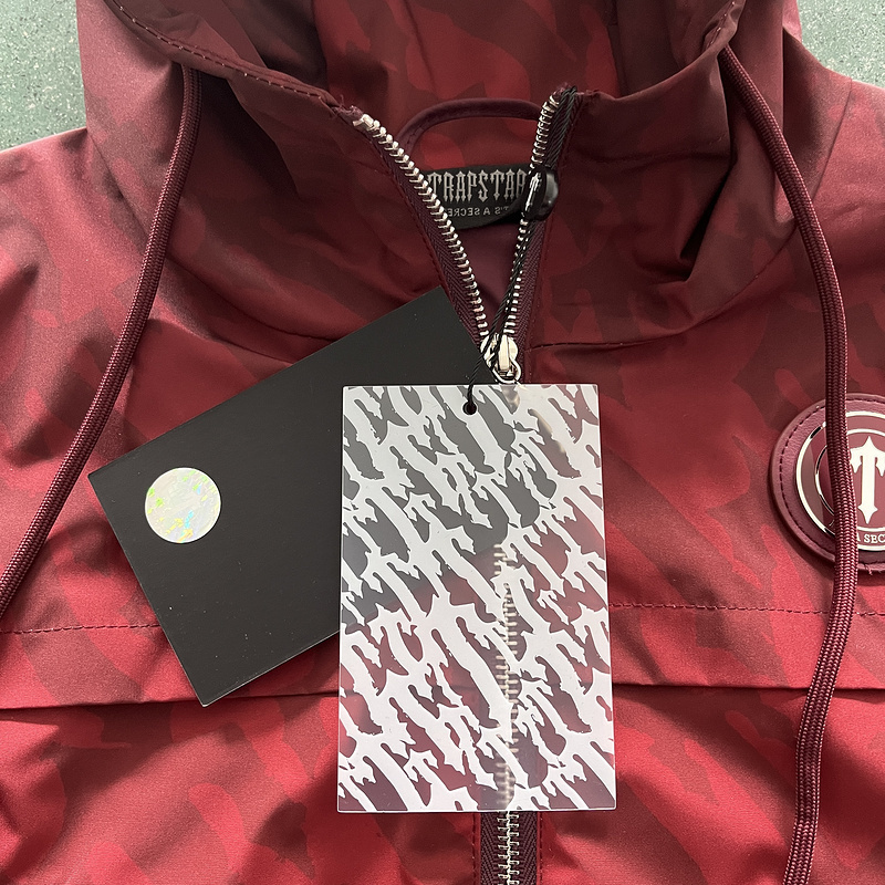 trapstar 220 WOMEN IRONGATE T WINDBREAKER RED 7120