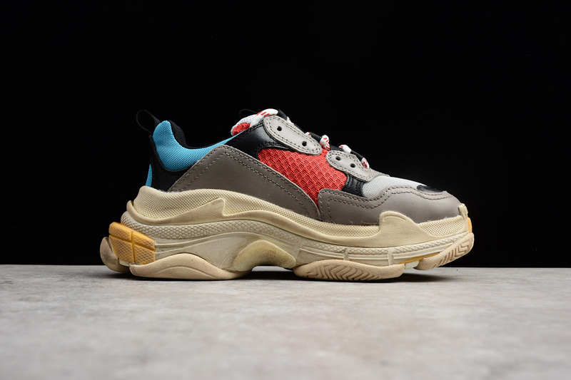 triple s 483513W06E34365 TRIPLE S SNEAKER DADSHOE BLUE RED WOMAN 35 39 MAN 40 45 OG00250 252F