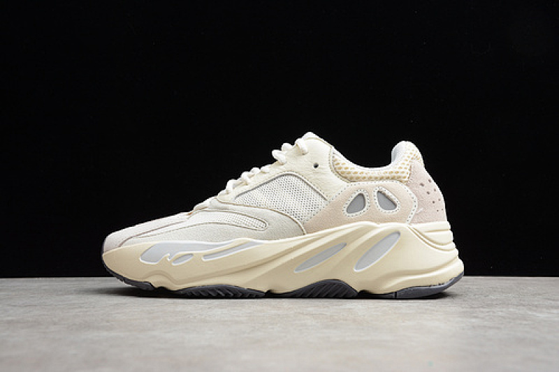 yeezy 700 EG7596 YEEZY BOOST 700 ANALOG ANALOG ANALOG WOMAN 36 39 MAN 40 46 OG00136 1A83