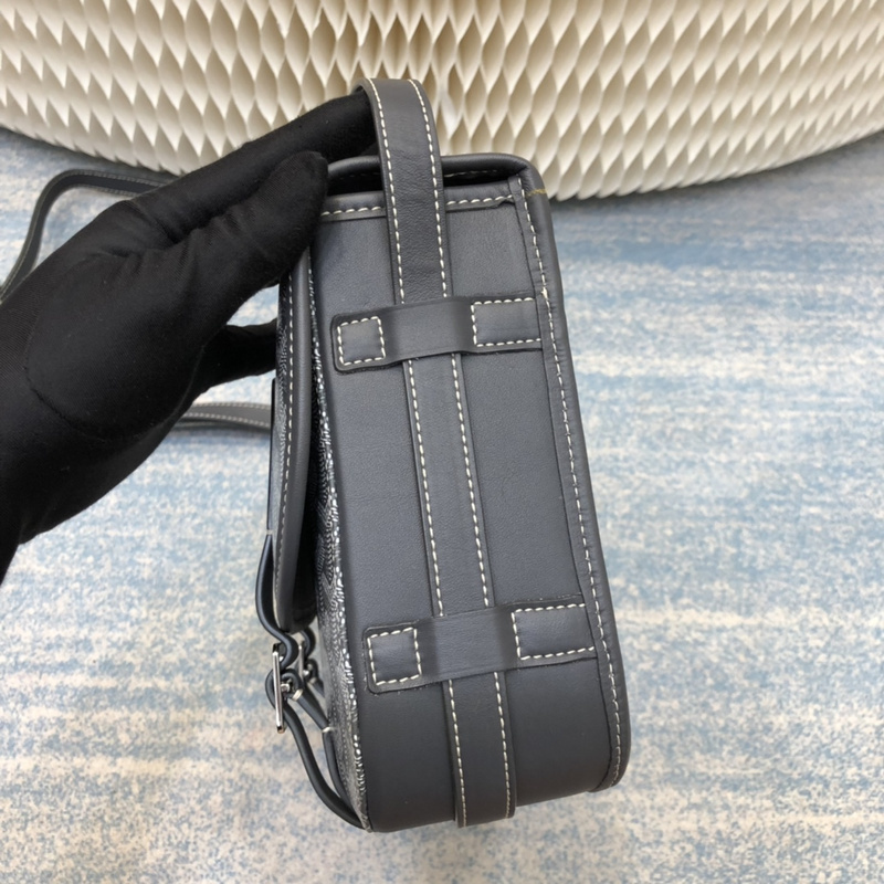 Goyard classic messenger bag 77E4