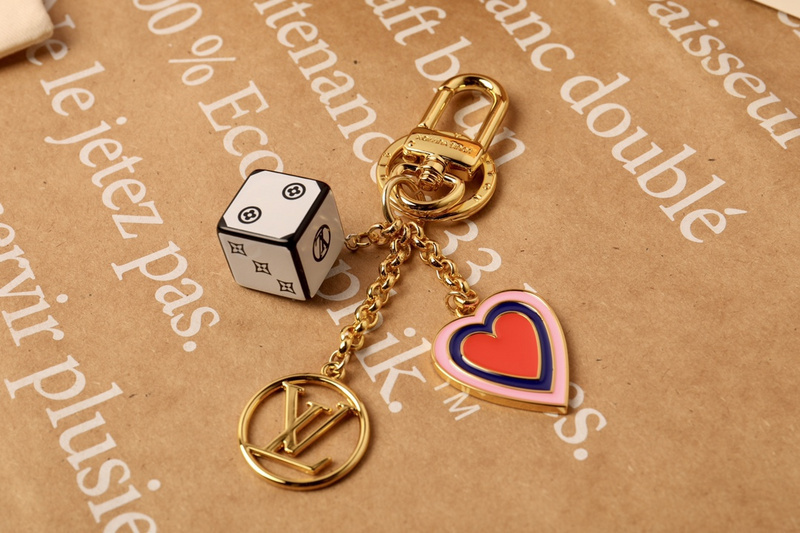 LV GAME ON DICE AND HEART BAG CHARM AND KEY HOLDER MP2913(9A0D)