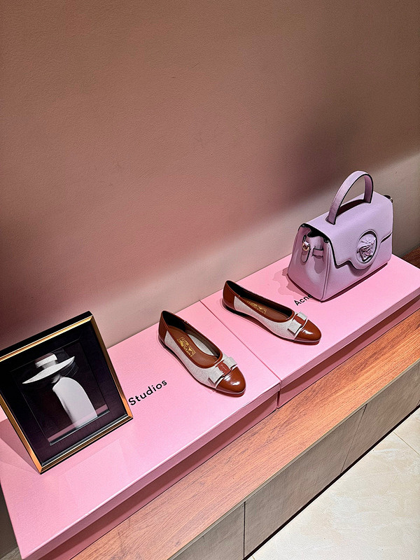 Ferragamo shoes Salvatore Ferragamo shoes size︰eu35-40 321626麦(CCDC)