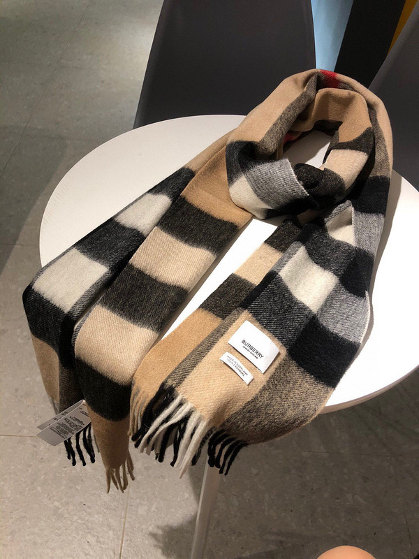 Brand Scarf and Blanket BURBERRY SCARF 200910Y11606