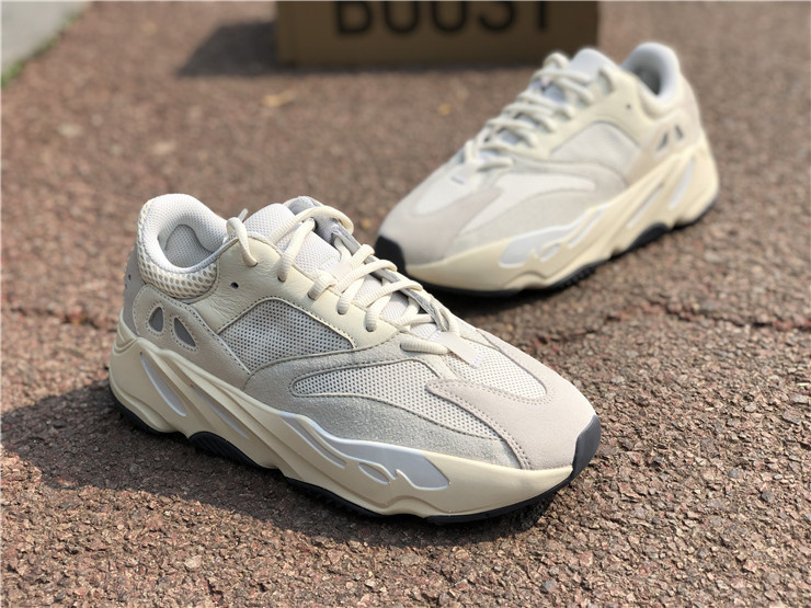 yeezy 700 Yeezy Boost 700 EG7596 size 36 46.5BF60