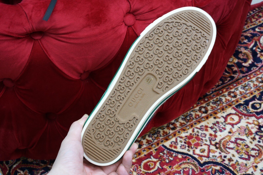 GUCCI SHOES Men's Gucci Tennis 1977 sneaker 606111(155USD)(94E6)