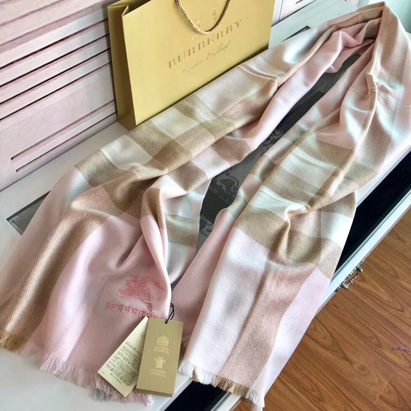 Brand Scarf and Blanket BURBERRY Scarf 81120B6485