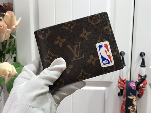 LV X NBA MULTIPLE WALLET M80105(B17E)