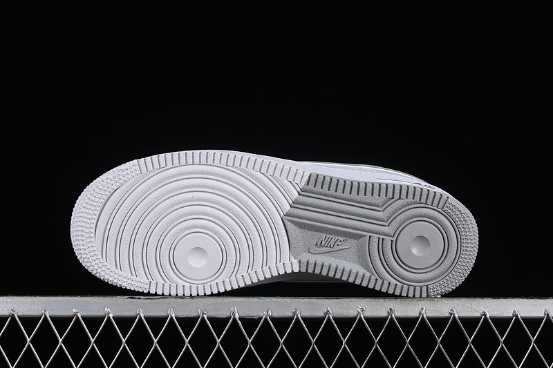 air force 1 300 CW2288 111 AIR FORCE 1 07 LOW WHITE GREY SILVER WOMAN 36 39 MAN 40 45 7A0C