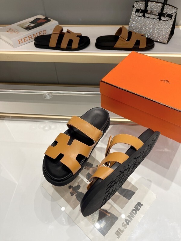 Hermes Men shoes -HERMES 03117F58