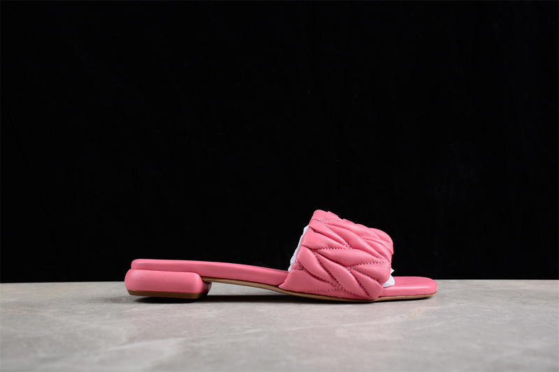 Sandal 【360】[𝑴𝒊𝒖𝑴𝒊𝒖 SNGG RED]-[WOMAN︰35-39] 36A3