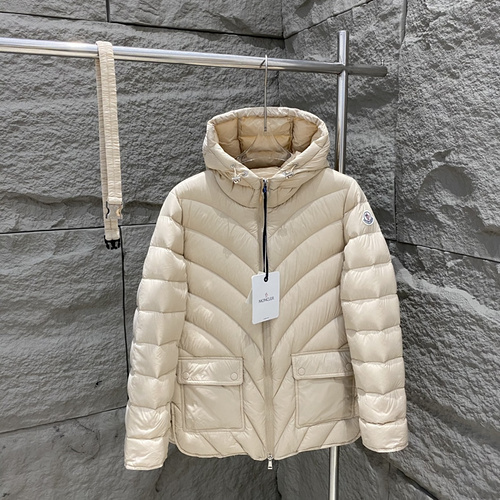 Moncler M0N﹡CLE﹡ COAT 7575