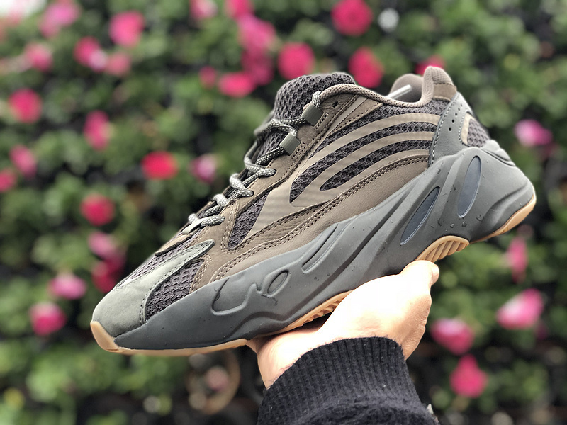 yeezy 700 yeezy 700. EG6860. 36 46.53FF7