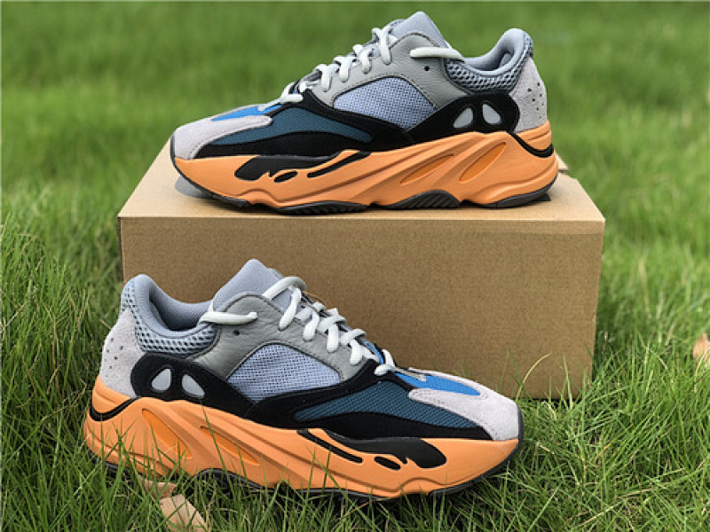 yeezy 700 Yeezy 700 GW0296 SIZE 36 48CE75