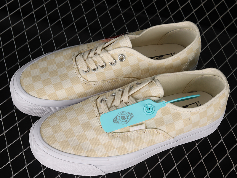 [VN0A5FBD0VW]-[VAULT OG AUTHENTIC CHECKERBOARD LIGHT YELLLOW∕WHITE]-[WOMAN︰35-39...(49DA)