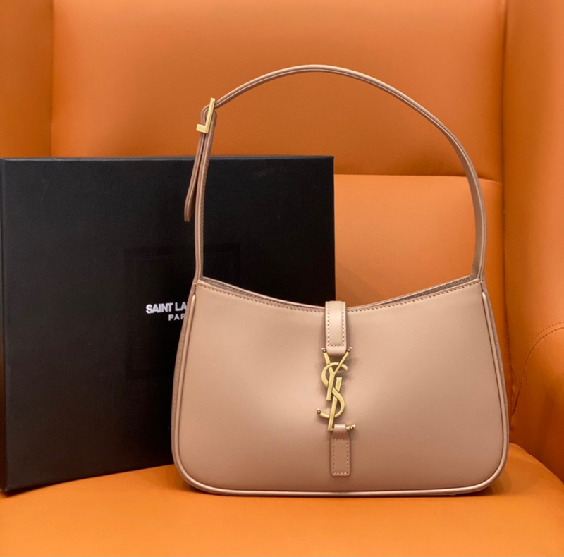 ysl Crossbody Bag 23cm 280USD825F