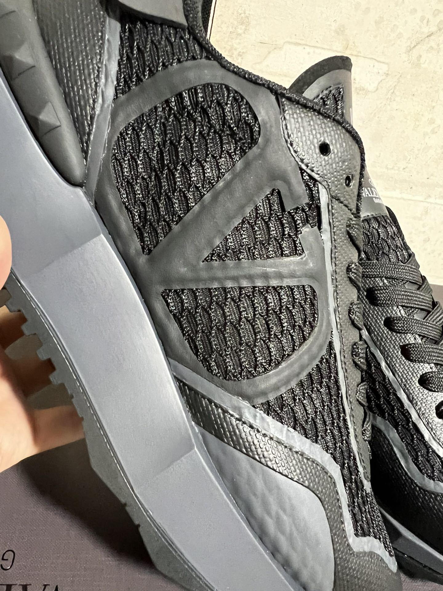 valentino shoes /sneakers-081