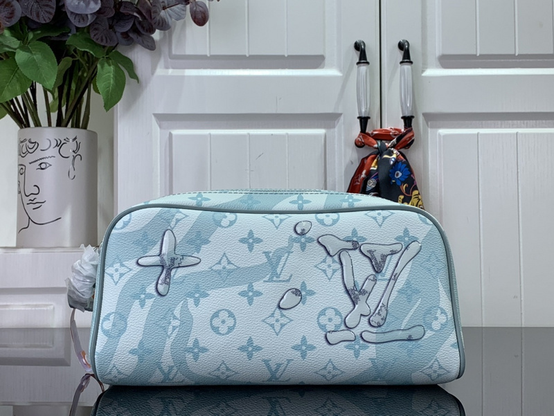 purses LV Toiletry bag M82337A7D32