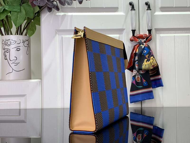 louis vuitton LV Pochette Voyage MM N4053928B4