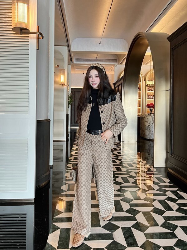 Fendi Women clothes -FENDI 0082832B