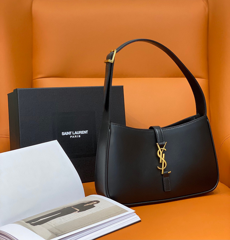 ysl Crossbody Bag 23cm 280USD5275