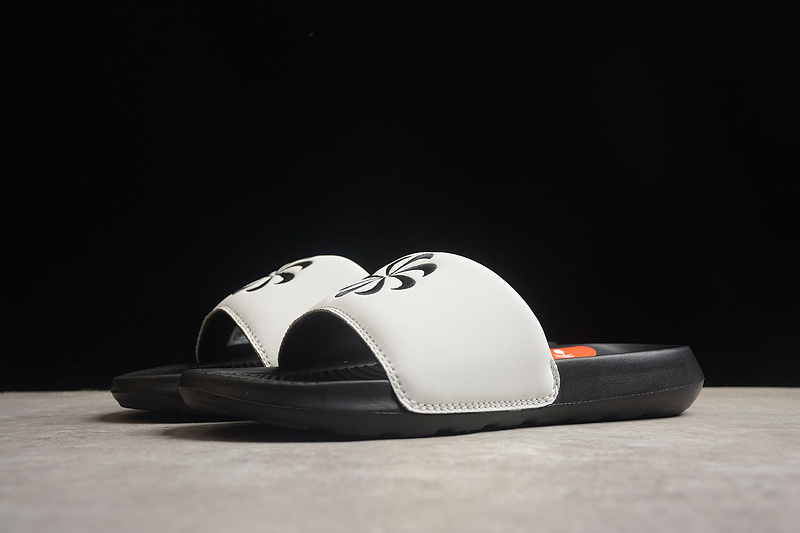 Sandal 【120】[DM8598-001]-[VICTORI ONE SLIDE NEXT NATURE LIGHT IRON ORE∕BLACK]-[UNISEX︰3