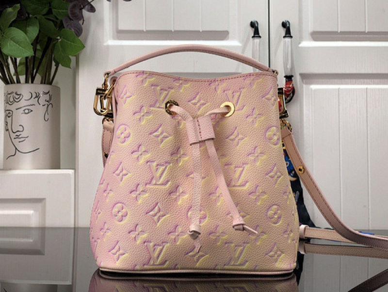 louis vuitton LV NEONOE BB M4617498D5