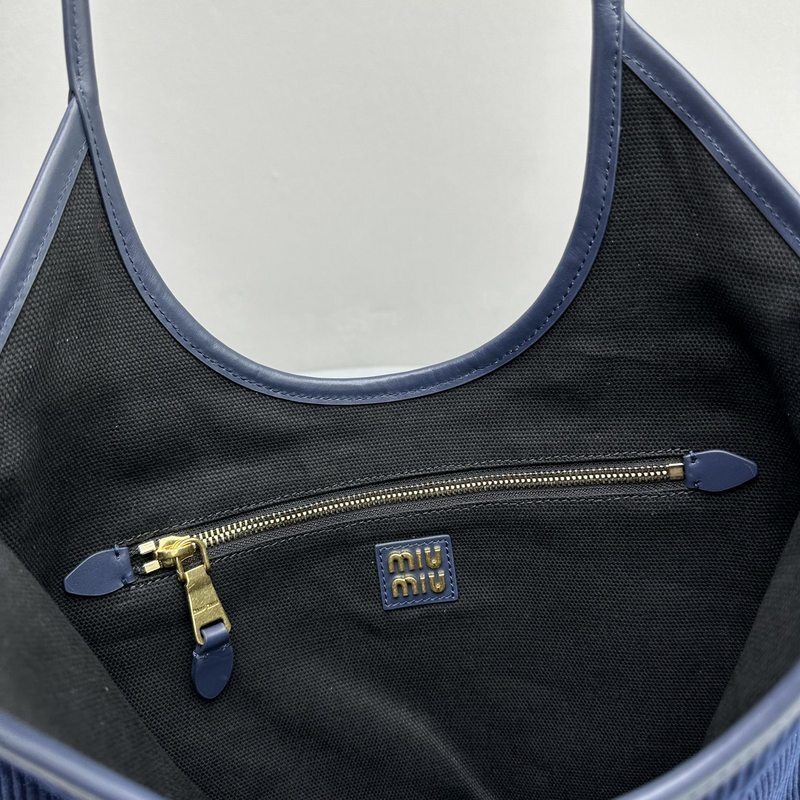 miu miu Miumiu hobo tote bagB5E3