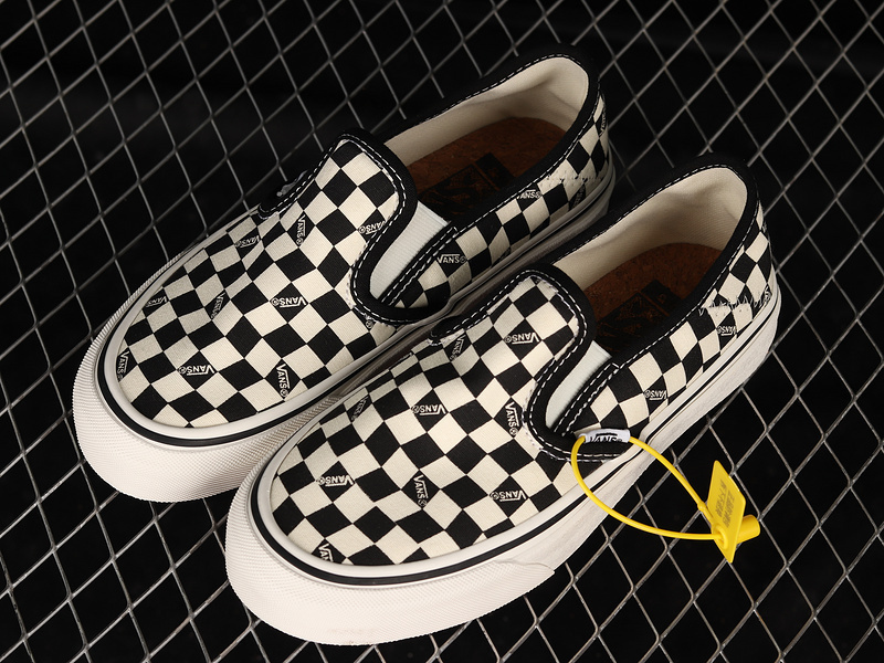 [VN0A4BX81KP]-[SLIP-ON VR3 SF CHECKERBOARD BLACK∕MARSHMALLOW]-[WOMAN︰35-39]-[MAN...(D4B5)