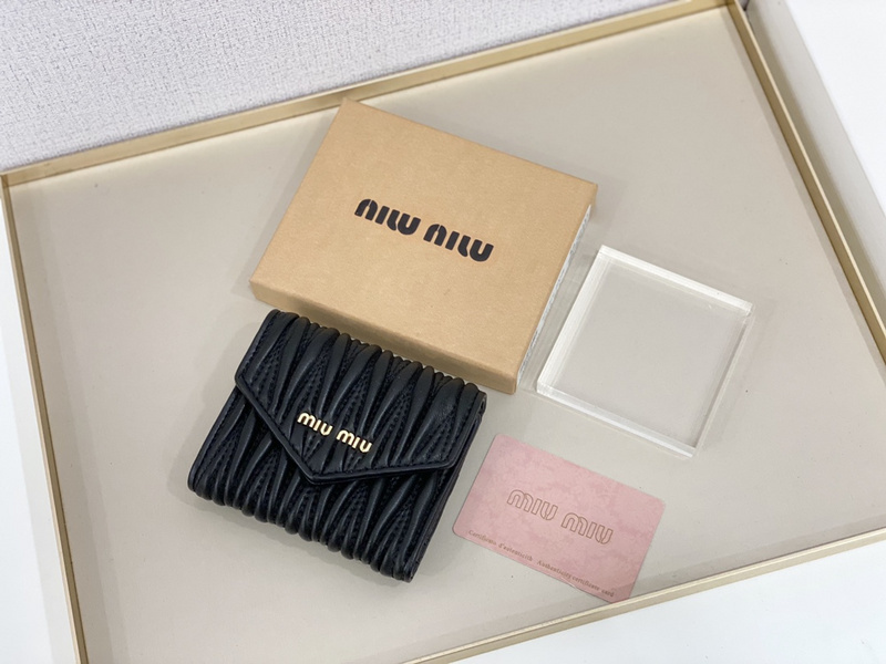 021 306 Wallets 01 2021SS 0ED1