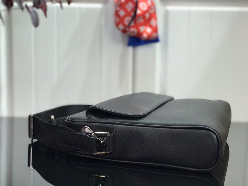 LV ALEX MESSENGER PM M30260(CCDE)