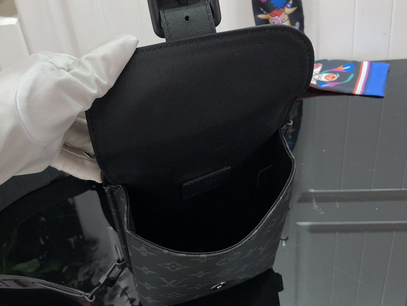 purses LV SAUMUR SLINGBAG M459128515