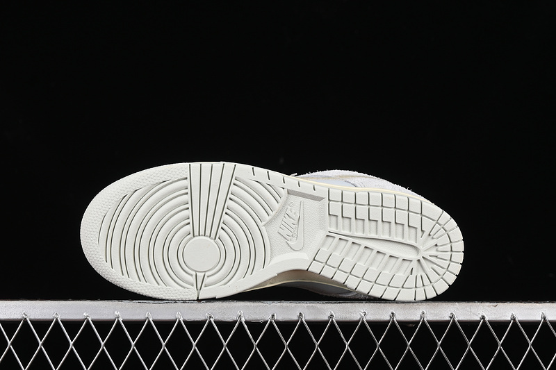 dunk 280 DV7210 001 DUNK LOW SB GONE FISHING CHINOOK SALMON PHOTON DUST LIGHT SILVER ALABASTE