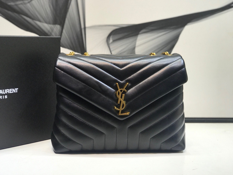 ysl LouLou 31cm 370usdDFC9