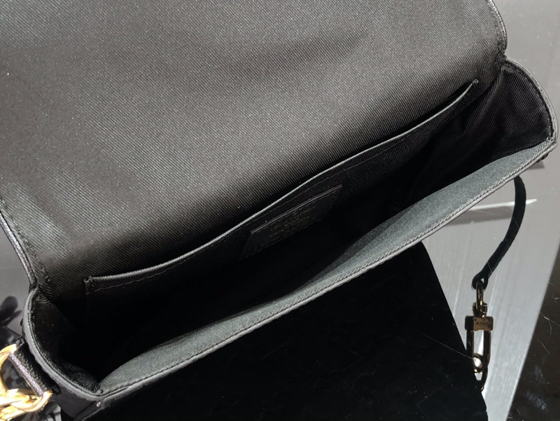 LVXNBA STUDIO MESSENGER M58498(404F)