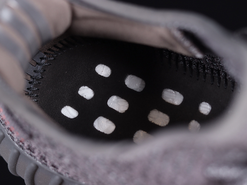 yeezy 350 550 FU9007 LW YEEZY BOOST 350 V2 BLACK REFLECTIVE BLACK REFLECTIVE BLACK REF... 32A