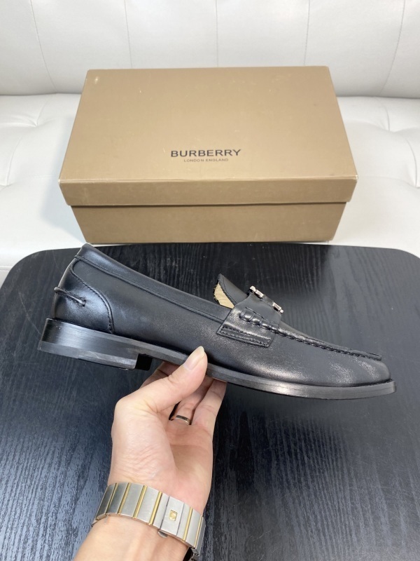 Burberry men's shoes -BURBER 0008E3E2