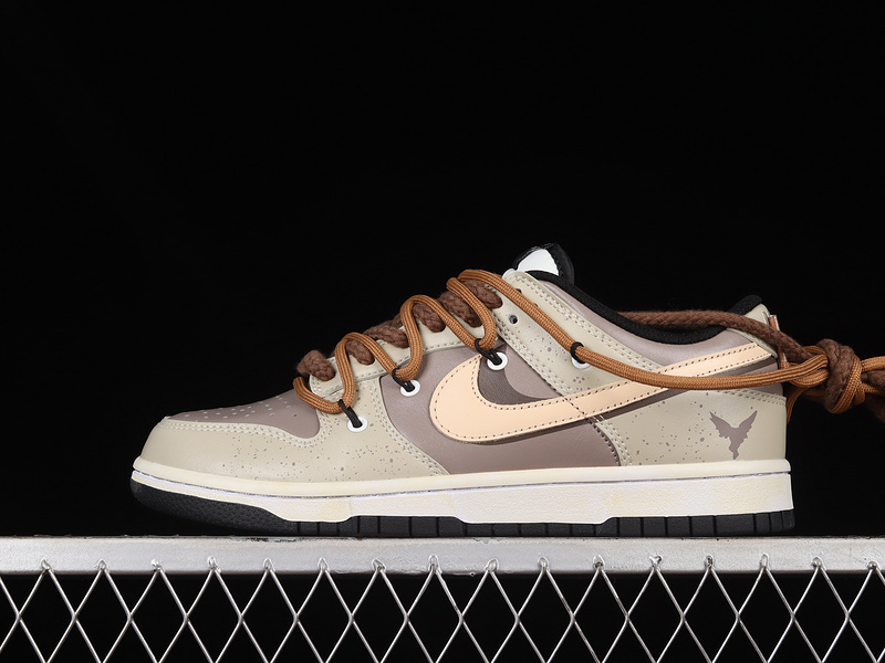 dunk 330 DD1391 100 DUNK LOW BROWN GREY WOMAN 36 39 MAN 40 46 9296