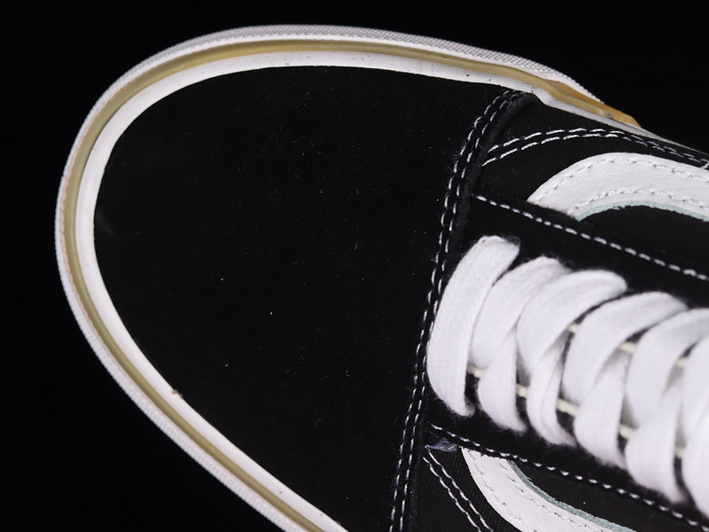 [VN0A4U159X1]-[OLD SKOOL STACKED BLACK∕WHITE]-[WOMAN︰35-39]-[MAN︰40-44](CA67)