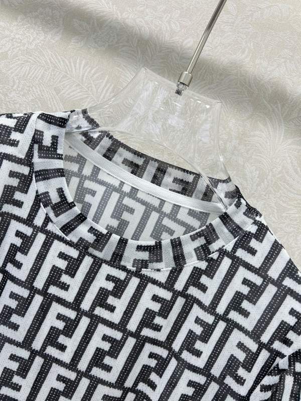 Fendi Women clothes -FENDI 042114B