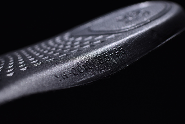 yeezy 350 600 BY9612 BC YEEZY BOOST 350 V2 RED CORE BLACK CORE BLACK UNISEX 36 48 8A87