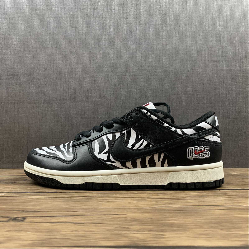 dunk 360 DM3510 001 QUARTERSNACKS X DUNK LOW SB LITTLE DEBBIE S ZEBRA CAKES BLACK WHITE D6D3